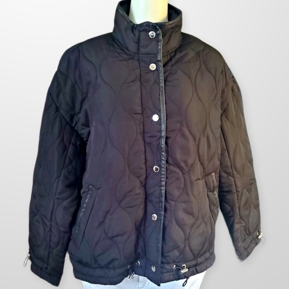 𝅺VINCE CAMUTO Women's Short Onion Quilted Jacket - Picture 4 of 11